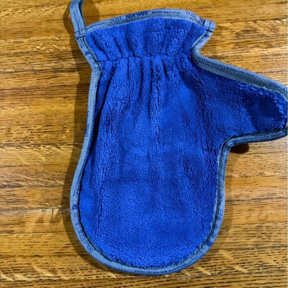 Norwex Dusting Mitt LE Dark Blue NWOT - Picture 3 of 13